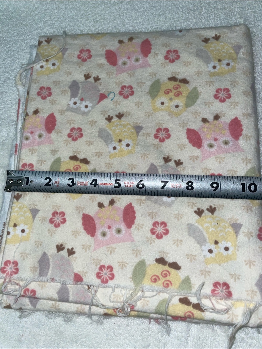 4-5 LB MIXED KIDS FABRIC BUNDLE • USABLE PIECES • CRAFT & SEWING D6 - Picture 5 of 11